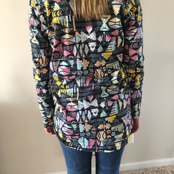 Lularoe Lynnae top size M - Picture 4 of 5